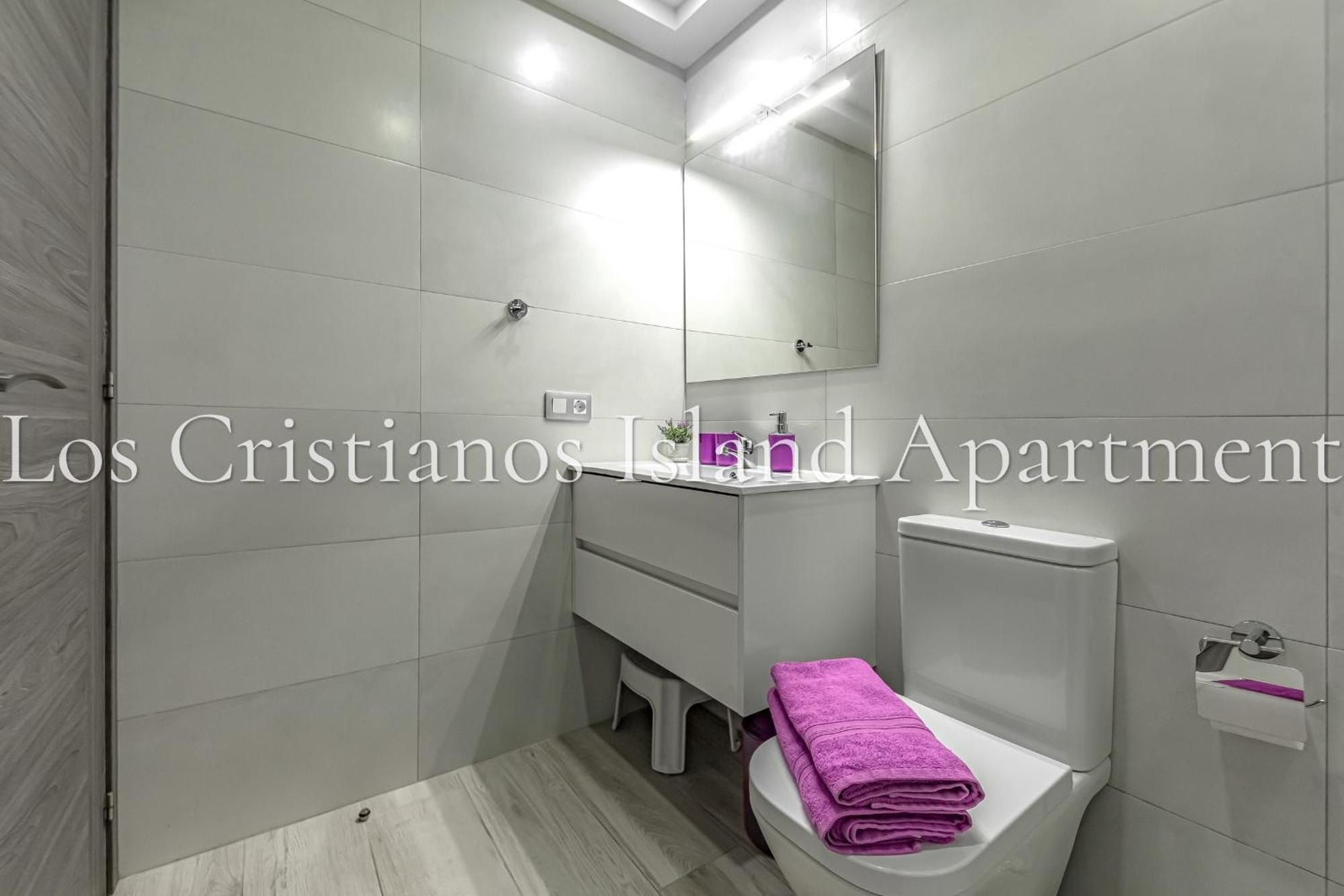 Cristianos Island Apartment *